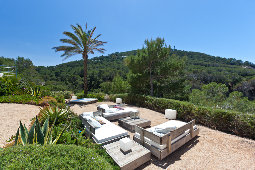 Garden zone in a rental house of Ibiza